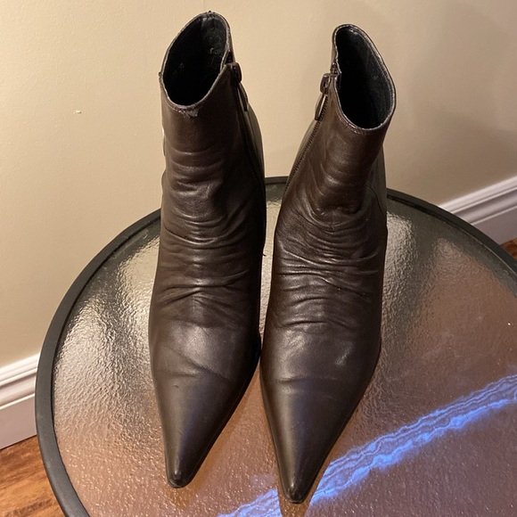 Stylish dress boots! Great with a wide leg pant, jeans or skirts. - Picture 4 of 4